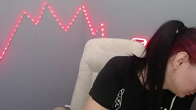 Snapshot of NinaFlawlees chatting on 13, 3, 2026 NinaFlawlees online show from 13, 3, 2026