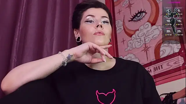 Luna Blake online show from 15, 2, 2025