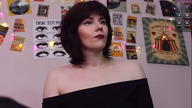 Luna Blake online show from 2, 4, 2026