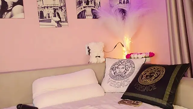 Snapshot of NaomiBlack35 chatting on 10, 9, 2025 NaomiBlack35 online show from 10, 9, 2025