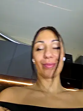 LeticiaWoods online show from 2, 12, 2025