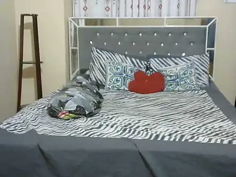 Snapshot of cutebengaligirl chatting on 12, 9, 2025 cutebengaligirl online show from 12, 9, 2025