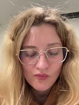 MileySummer online show from 9, 4, 2026