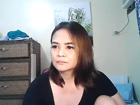Kisses-13 online show from 19, 5, 2026