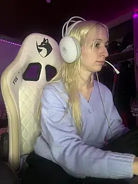 bunnydark00 online show from 10, 7, 2026