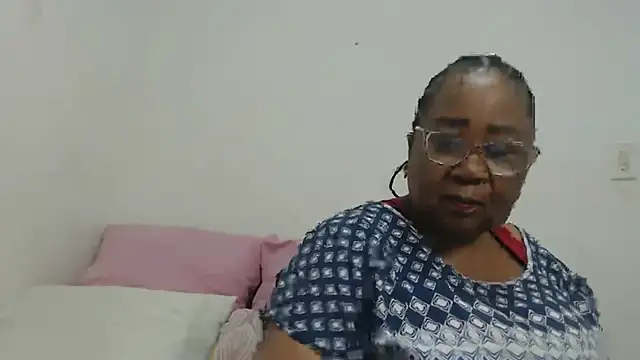 Snapshot of KinkyRicoSaisyours chatting on 19, 10, 2025 KinkyRicoSaisyours online show from 19, 10, 2025