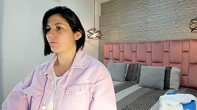 SarahDeyvis online show from 22, 2, 2025