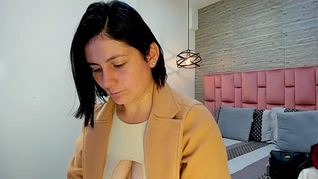 SarahDeyvis online show from 26, 2, 2025