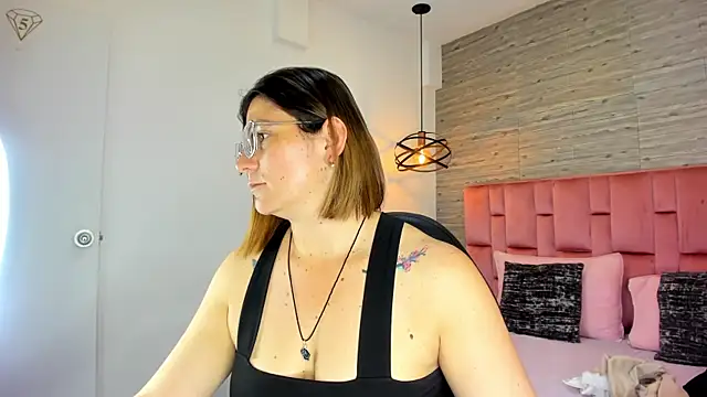 SarahDeyvis online show from 11, 9, 2025