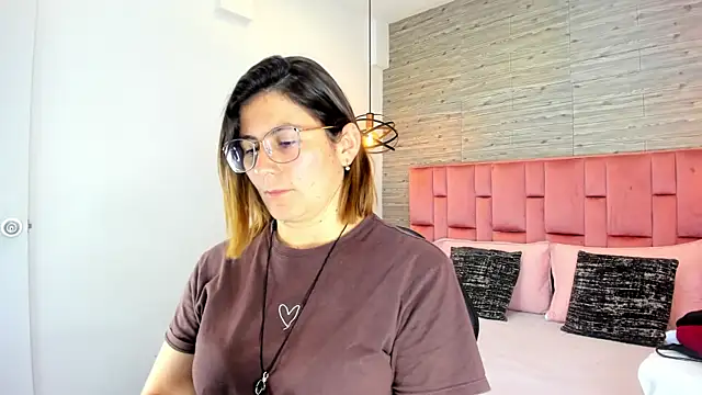 SarahDeyvis online show from 29, 9, 2025