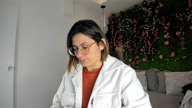 SarahDeyvis online show from 8, 1, 2026