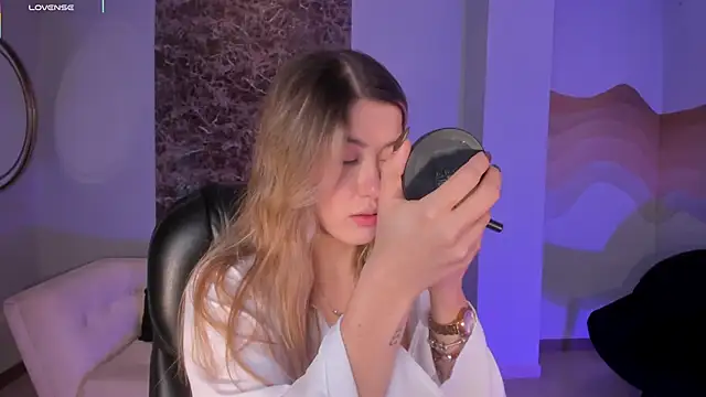 EveBensonX online show from 14, 2, 2026