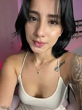 Snapshot of Ale_Lewis chatting on 22, 1, 2025 Ale Lewis online show from 22, 1, 2025