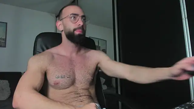 Snapshot of MichaelMasterss chatting on 24, 10, 2025 MichaelMasterss online show from 24, 10, 2025