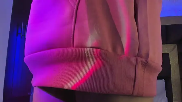 Snapshot of _Jessy_Moon_ chatting on 4, 1, 2025 Jessy Moon online show from 4, 1, 2025