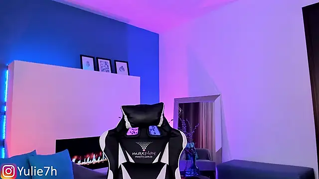 Snapshot of _Jessy_Moon_ chatting on 21, 9, 2025 Jessy Moon online show from 21, 9, 2025