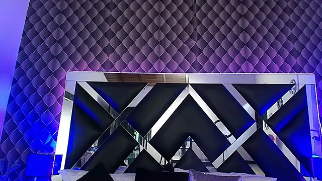 victoriaa lee  online show from 29, 11, 2025