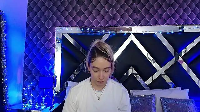 victoriaa lee  online show from 8, 1, 2026