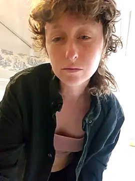 Snapshot of mossy_kiss chatting on 9, 3, 2025 mossy kiss online show from 9, 3, 2025