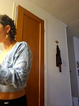 Snapshot of mossy_kiss chatting on 13, 3, 2025 mossy kiss online show from 13, 3, 2025