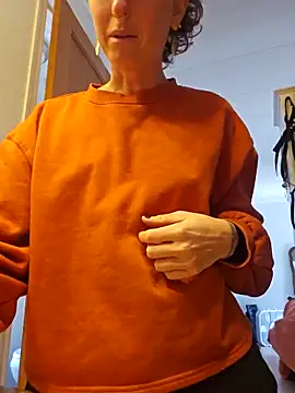 Snapshot of mossy_kiss chatting on 17, 3, 2025 mossy kiss online show from 17, 3, 2025