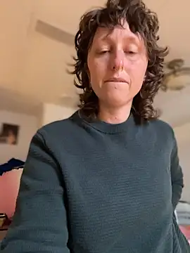 mossy kiss online show from 2, 3, 2026