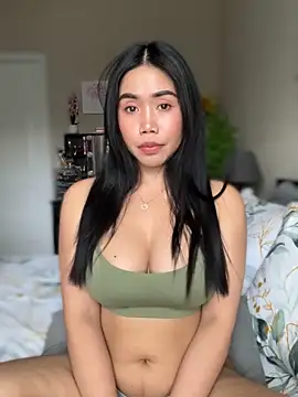 Snapshot of JazzieXo chatting on 12, 12, 2024 JazzieXo online show from 12, 12, 2024