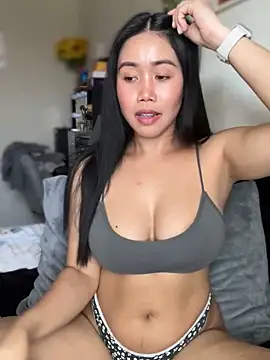 Snapshot of JazzieXo chatting on 17, 2, 2025 JazzieXo online show from 17, 2, 2025