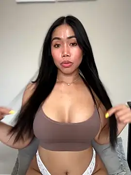 Snapshot of JazzieXo chatting on 11, 10, 2025 JazzieXo online show from 11, 10, 2025