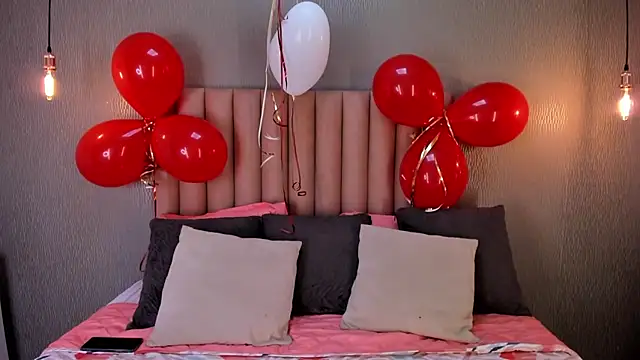 Alexa Thaylor  online show from 21, 2, 2025