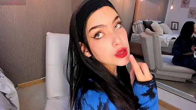 Alexa Thaylor  online show from 19, 3, 2025