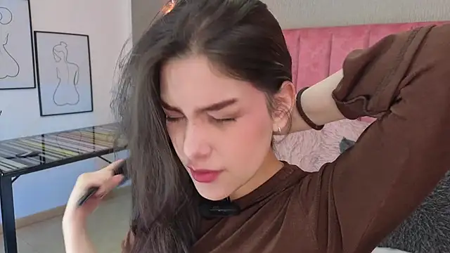 Alexa Thaylor  online show from 20, 4, 2026