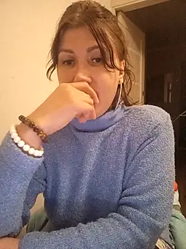 Snapshot of ROXOLANAA_SEXY chatting on 7, 10, 2025 ROXOLANAA SEXY online show from 7, 10, 2025