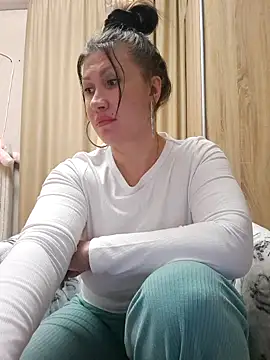 Snapshot of ROXOLANAA_SEXY chatting on 31, 1, 2026 ROXOLANAA SEXY online show from 31, 1, 2026