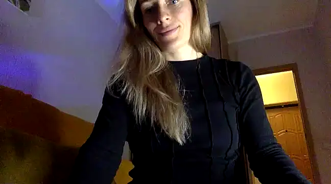 Snapshot of RebeccaMartinez chatting on 15, 3, 2025 RebeccaMartinez online show from 15, 3, 2025