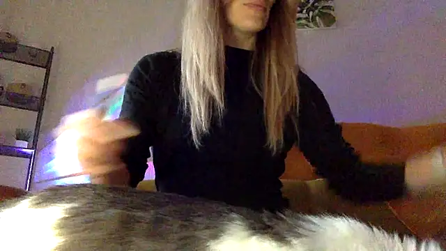 Snapshot of RebeccaMartinez chatting on 16, 3, 2025 RebeccaMartinez online show from 16, 3, 2025