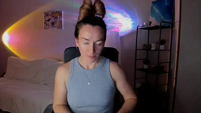 Snapshot of RebeccaMartinez chatting on 4, 11, 2025 RebeccaMartinez online show from 4, 11, 2025