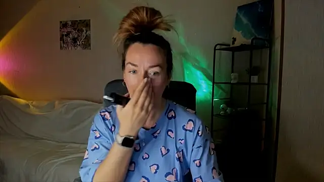 Snapshot of RebeccaMartinez chatting on 24, 11, 2025 RebeccaMartinez online show from 24, 11, 2025