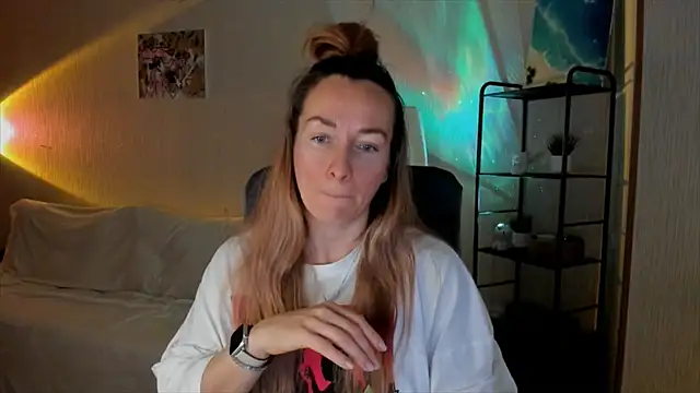 RebeccaMartinez online show from 19, 12, 2025