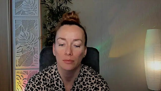 Snapshot of RebeccaMartinez chatting on 28, 4, 2026 RebeccaMartinez online show from 28, 4, 2026