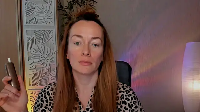 Snapshot of RebeccaMartinez chatting on 30, 4, 2026 RebeccaMartinez online show from 30, 4, 2026