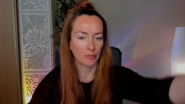 Snapshot of RebeccaMartinez chatting on 3, 5, 2026 RebeccaMartinez online show from 3, 5, 2026