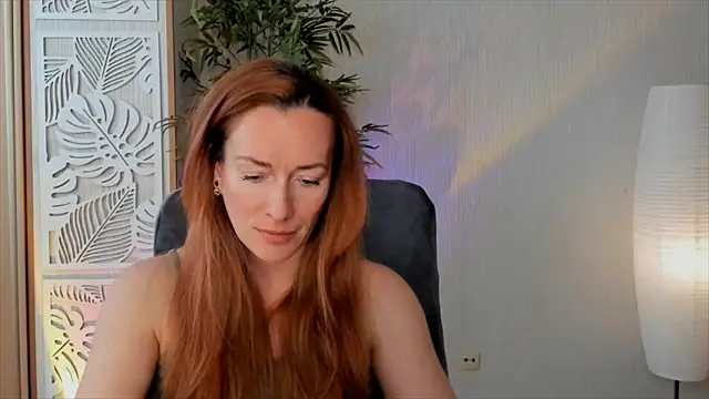 Snapshot of RebeccaMartinez chatting on 10, 5, 2026 RebeccaMartinez online show from 10, 5, 2026