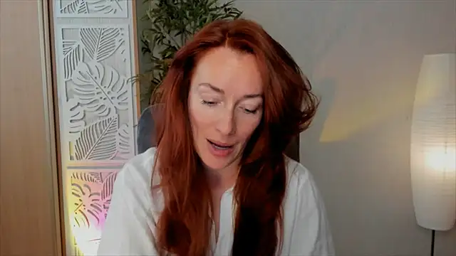 Snapshot of RebeccaMartinez chatting on 15, 5, 2026 RebeccaMartinez online show from 15, 5, 2026
