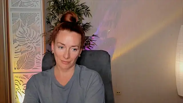Snapshot of RebeccaMartinez chatting on 22, 5, 2026 RebeccaMartinez online show from 22, 5, 2026
