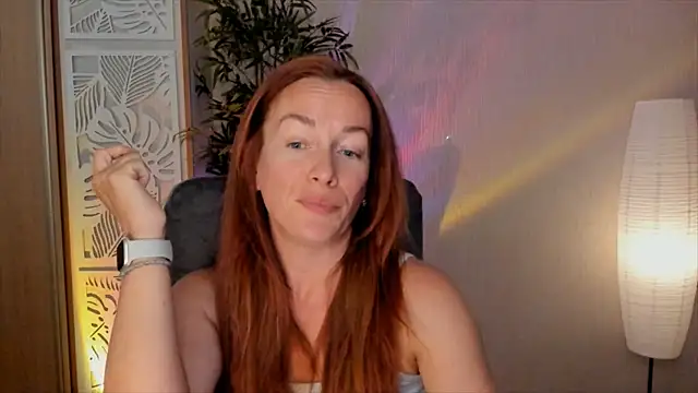 Snapshot of RebeccaMartinez chatting on 28, 5, 2026 RebeccaMartinez online show from 28, 5, 2026