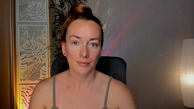 Snapshot of RebeccaMartinez chatting on 12, 6, 2026 RebeccaMartinez online show from 12, 6, 2026