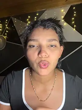Snapshot of emilyharber chatting on 1, 10, 2025 emilyharber online show from 1, 10, 2025