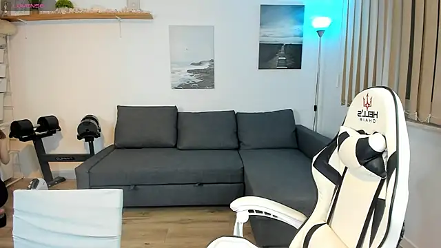 Snapshot of PollyFlame chatting on 24, 1, 2025 PollyFlame online show from 24, 1, 2025