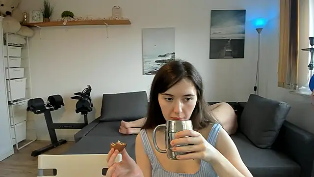 Snapshot of PollyFlame chatting on 21, 2, 2025 PollyFlame online show from 21, 2, 2025